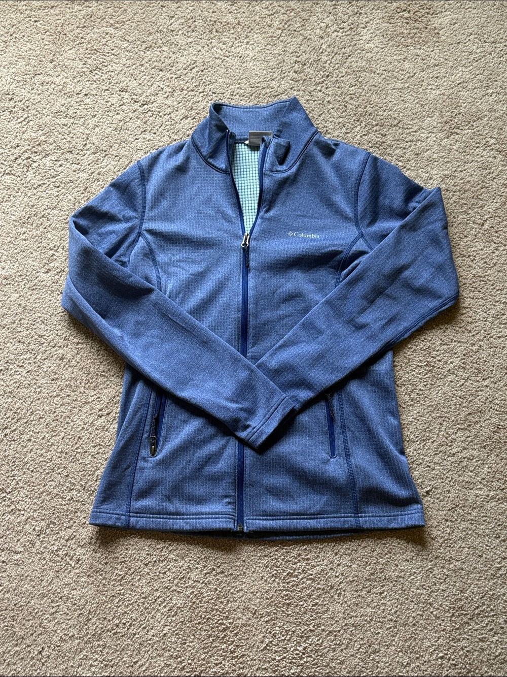 Colombia zip jacket size M